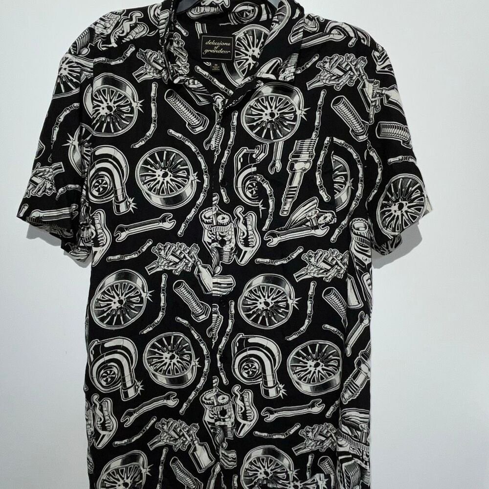 Delusions of Grandeur Black‎ White Short Sleeve Graphic Button Up Shirt Medium